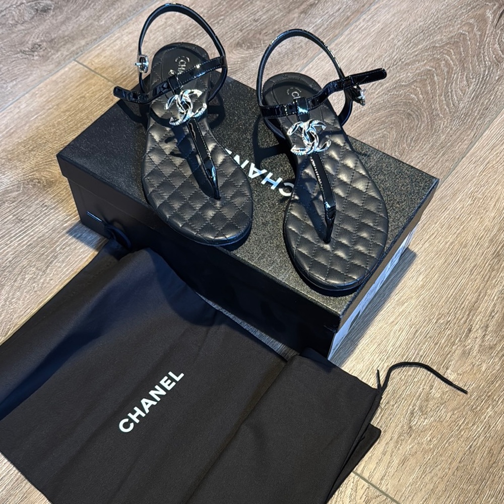 CHANEL Black Quilted Thong Sandals